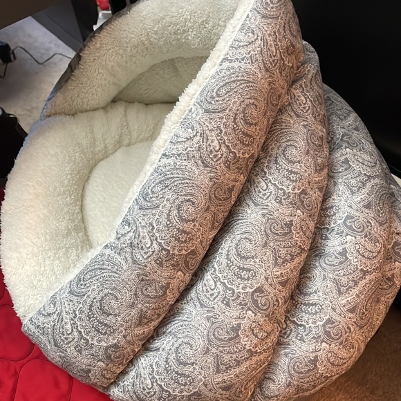 Small pet bed - Picture 3 of 3